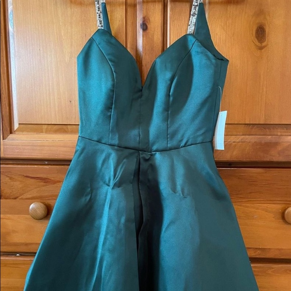 B Darlin Emerald Green Dress